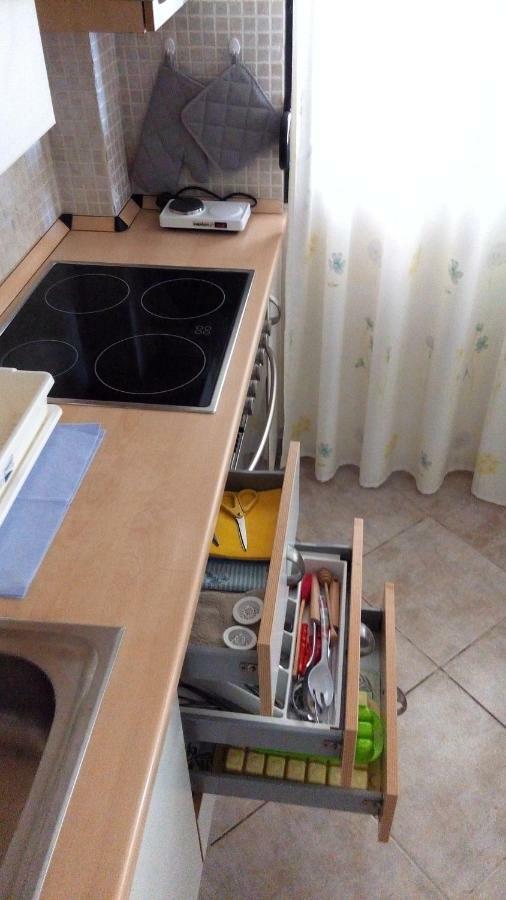 Cute Maisonette No2 On Coastal Sidewalk Nikiti  Luaran gambar